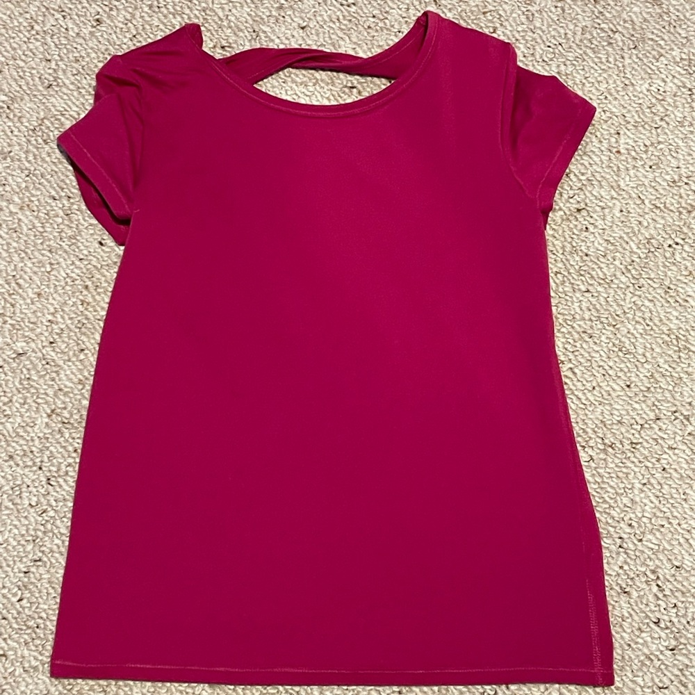 ATHLETIC T-SHIRT-twizzled strap showing back in back